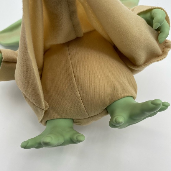 Disney Star Wars Mandalorian Talking Child Grogu Baby Yoda Doll 8 Inch Works - Picture 7 of 7